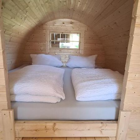 Schlaffass Mit Wellness In Alter Scheune Seinsheim Экстерьер фото
