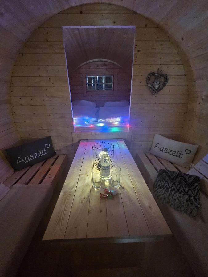 Schlaffass Mit Wellness In Alter Scheune Seinsheim Экстерьер фото